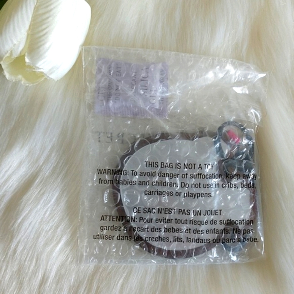 PINK VICTORIA'S SECRET KEYCHAIN.nwt - Picture 3 of 4